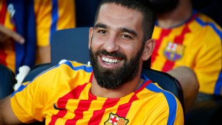 Атакуващият халф на Барселона Арда Туран категорично отрече спекулациите