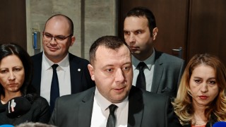 Борислав Сарафов не трябва да работи в Националната следствена служба