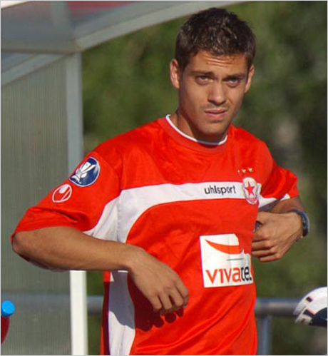 ЦСКА връща Мартос в Барселона, бил слаб