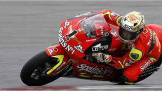 Световният шампион Хорхе Лоренсо стартира с победа в клас до 250 куб. см.