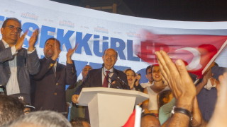 Крайнодесният националист Ерсин Татар спечели президентските избори в Северен Кипър