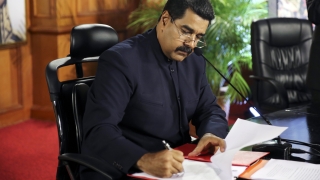 Мадуро поиска нова конституция