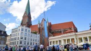 Сериозно изпитание за Меркел на регионални избори в родната й провинция