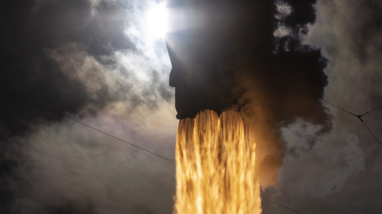 Мъск тества спасителната капсула на Falcon 9