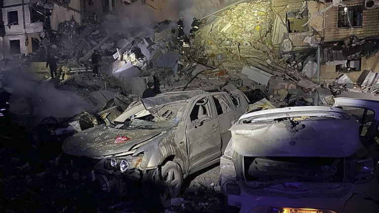 Кметът на украинската столица Киев Виталий Кличко каза, че линейки
