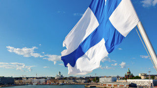 Три военни кораба на НАТО пристигнаха в югозападното финландско пристанище