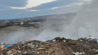 Няма активни огнища на пожара в депото за отпадъци край Силистра
