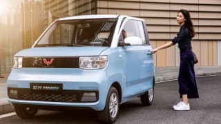 Китайският електромобил на GM за 4 500 долара (Видео)