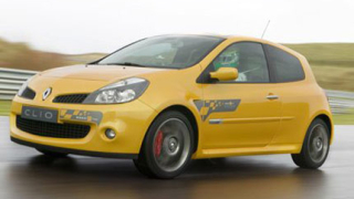 Renault представи спортното Clio F1 Team R27