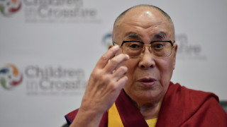 14 ият Далай Лама e духовен водач почитан от будистите в