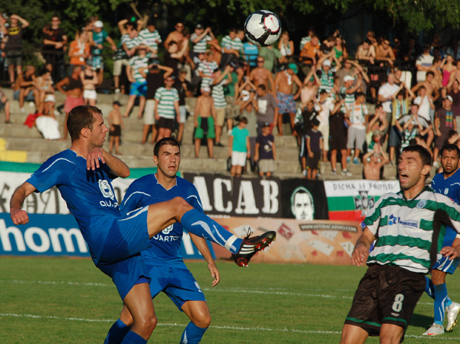 Левски иска Марадончо