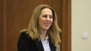 Вицепремиерът Мариана Николова е натоварена със задачата в тримесечен срок