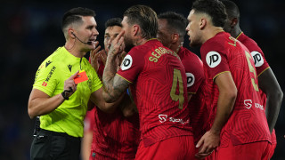 Опитният защитник на Севиля Серхио Рамос не доигра мача с