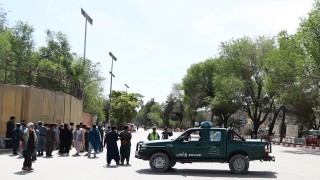 Атентатор самоубиец атакува конвой на НАТО в Кандахар Афганистан При