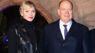 Светът бавно и сигурно се настройва на празнична вълна а