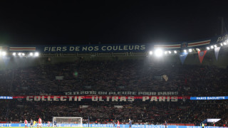 Фенове на английския отбор Нюкасъл са били атакувани в бар