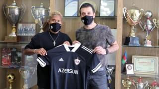 Халфът на Черно море Патрик Андраде беше официално представен от