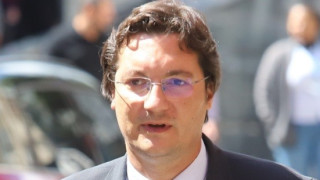 Социалистите не са свикнали да виждат партията си в ролята