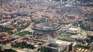 Реконструкцията на Camp Nou се превърна в изпитание не само за