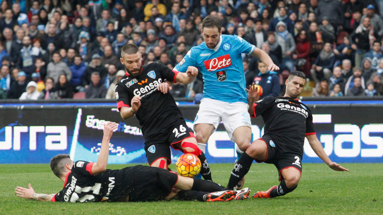 Наполи се подсилва с класен защитник 