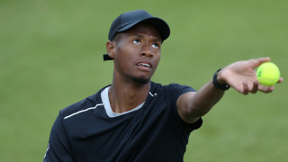 Кристофър Юбанкс детронира Стив Джонсън в Нюпорт