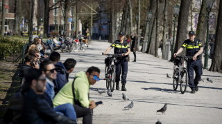 Блокадата в Нидерландия заради коронавируса ще продължи поне до 28
