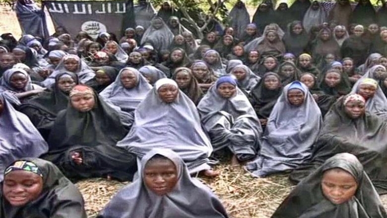 Групировката Боко Харам отвлече най-малко 111 момичета в Нигерия. Атаката