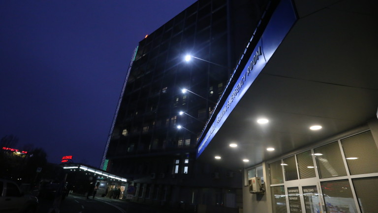 Започнаха огледите след пожара в "Пирогов"