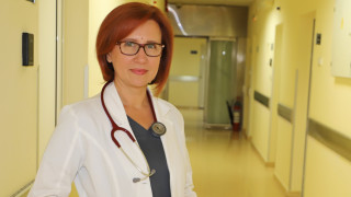 Внезапно начало висока температура силна болка в мускулите главоболие обща