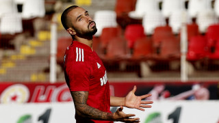 Нито един шеф треньор или футболист на ЦСКА не говори