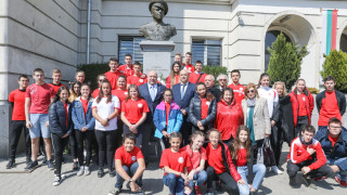 Министърът на младежта и спорта Красен Кралев почете 45 годишнината на
