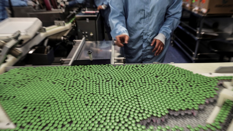 Бразилия поднови изпитанията на китайската ваксина