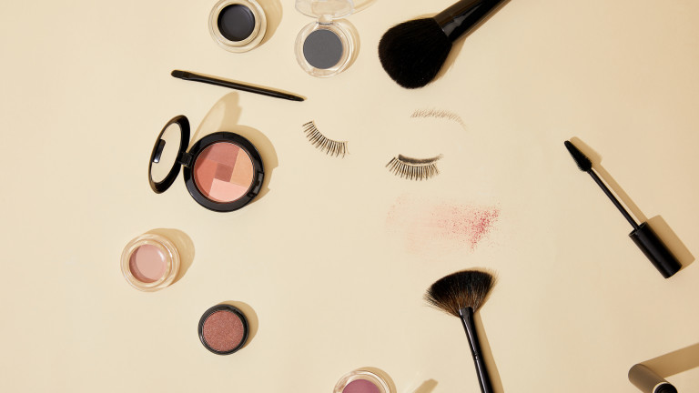 Перфектен грим само с 5 продукта