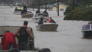 Расте броят на жертвите при наводненията в Австралия