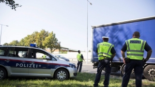 Закопчаха 9 иракчани, изнасилили германка в новогодишната нощ във Виена