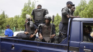 Военната хунта на Мали заяви че са й необходими 24