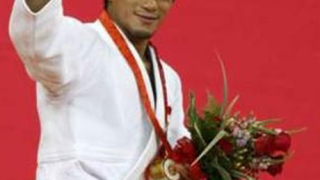 Масато Учишиба с титла по джудо в категория до 66 килограма