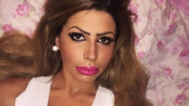 Фолк певица е новата "Мис Силикон"