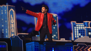 Защо The Weeknd дарява милиони