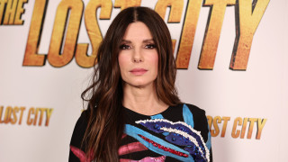 Родена през 1964 г във Вашингтон Сандра Анет Бълок още