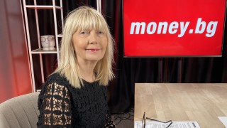 Всеки който има отношение към изкуството би могъл да прави