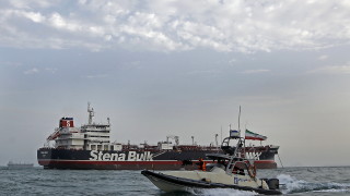 Иран пусна видео с предупреждение към британски кораб при задържането на танкер