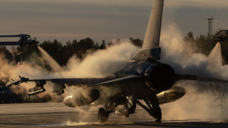 Пилот загина при тренировъчен полет с F-16CM в Южна Каролина