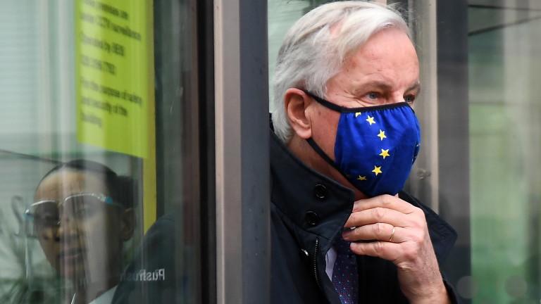 Преговорите за Брекзит временно прекратени заради коронавирус в екипа на ЕС