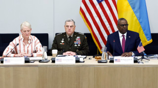 Помощник министърът на отбраната на Министерството на отбраната на Съединените щати