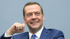 Медведев доволен от дроновете: Късогледите европейци изпитват на свой гръб опасността от войната
