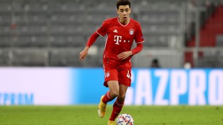 Полузащитникът Джамал Мусиала подписа първия си професионален договор с Байерн