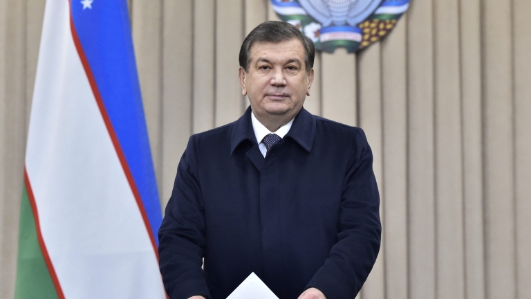 Шавкат Мирзийоев печели президентските избори в Узбекистан