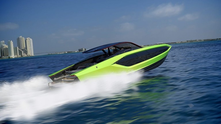 През лятото Lamborghini представиха своята морска суперкола - яхтата Lamborghini