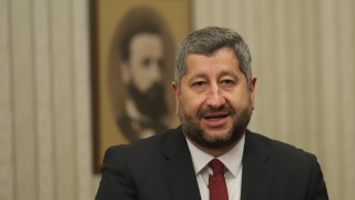 Съпредседателят на Демократична България в оставка Христо Иванов не е